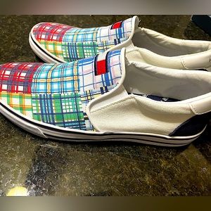 Women’s Hilfiger plaid slide-on 8.5